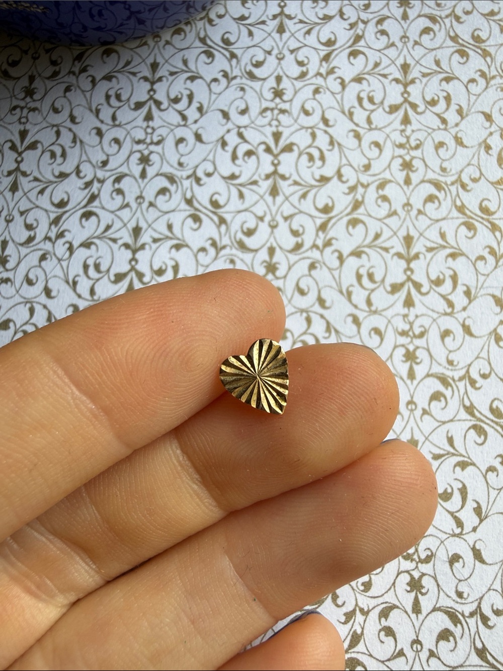 RWW Gold Stud Earring fluted sunburst Heart - Single